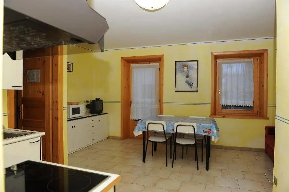 Apartments Roulette In ליביניו